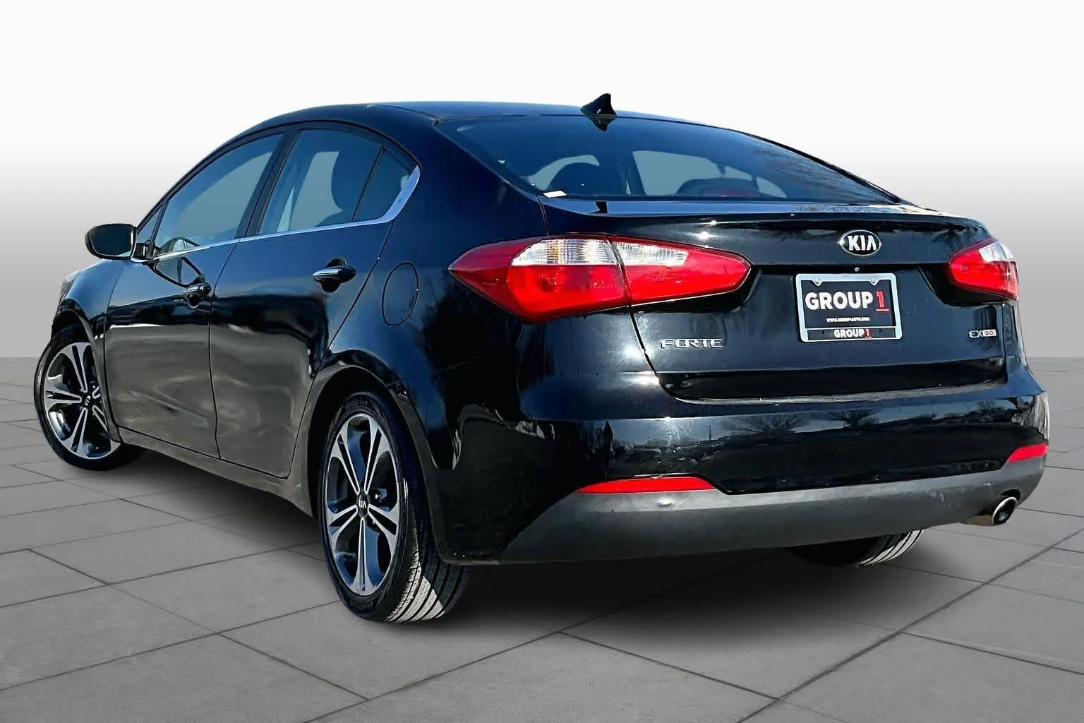 Used 2016 Aurora Black Pearl Kia EX image 21