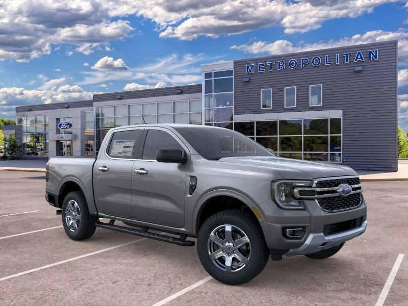 New 2025 Carbonized Gray Metallic Ford XLT image 7