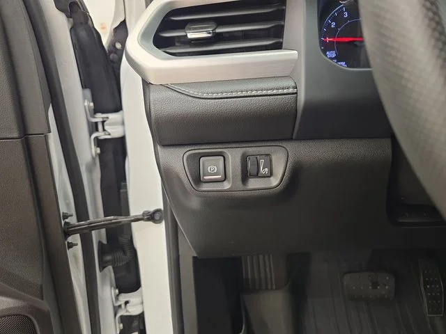 Used 2023 Summit White GMC SLE image 34