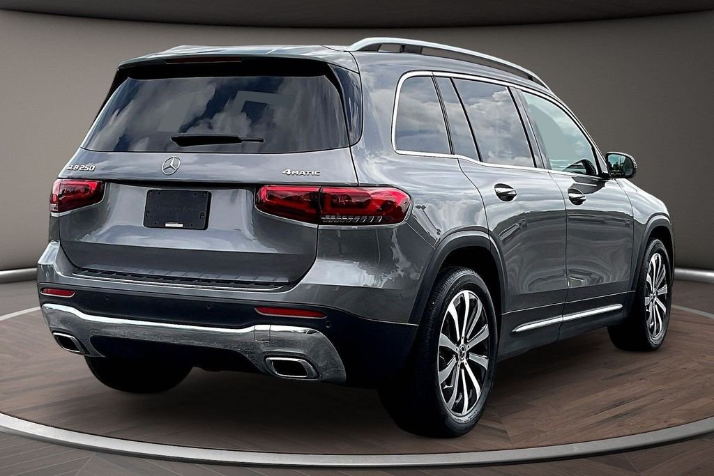 Used 2022 Gray Mercedes-Benz GLB 250 image 6
