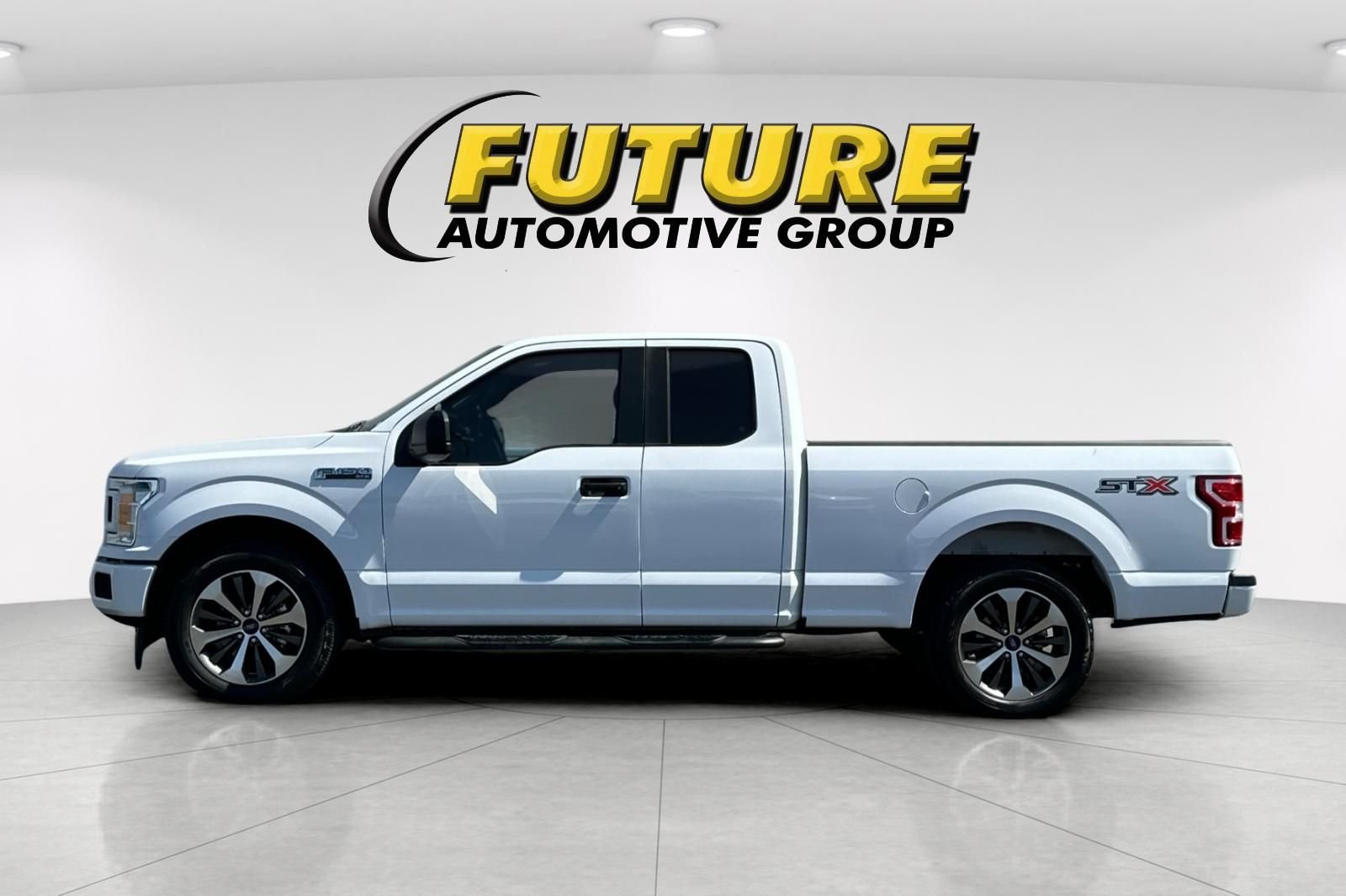 Used 2020 White Ford XL image 6