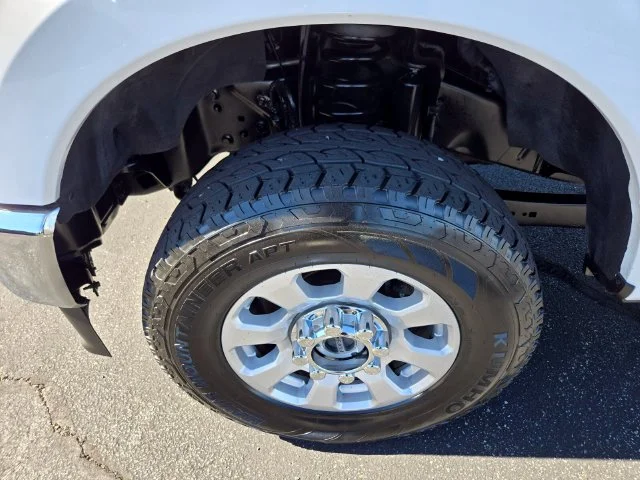 Used 2024 White Ford XLT image 23