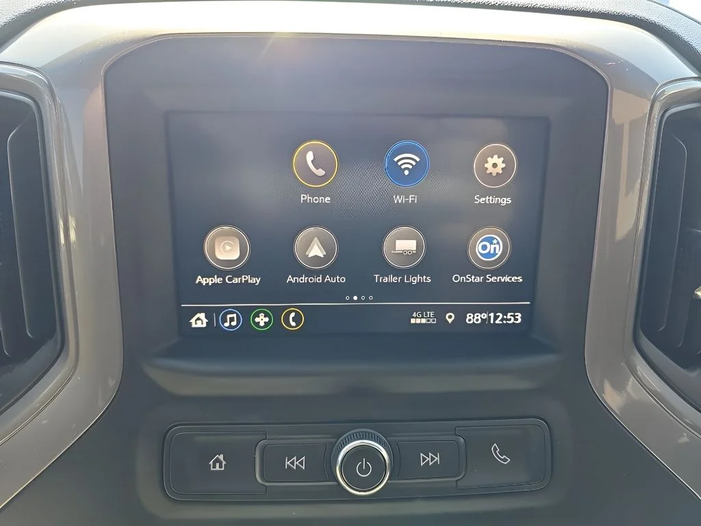 Used 2022 White Chevrolet Custom image 29