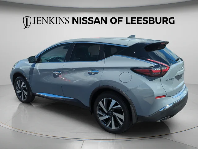 Used 2023 Gray Nissan SL image 9