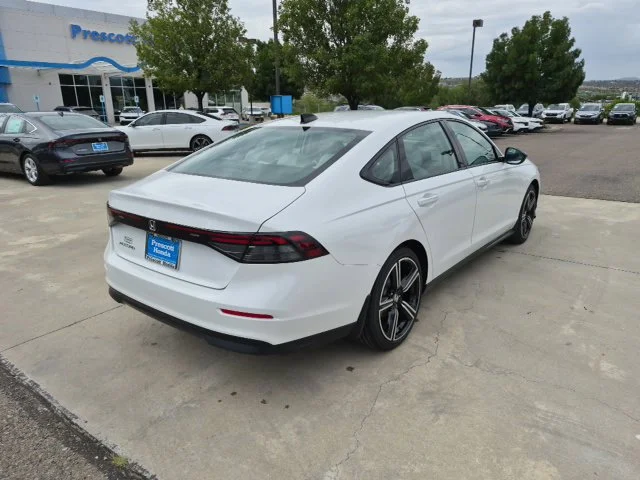 New 2026 Platinum White Pearl Honda SE image 13