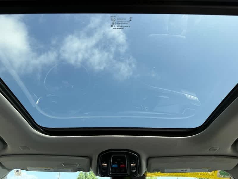 Used 2024 Baltic Gray Metallic Clearcoat Jeep  image 12