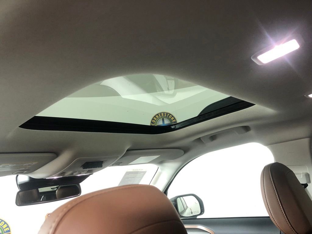New 2026 White Ford Outer Banks image 13