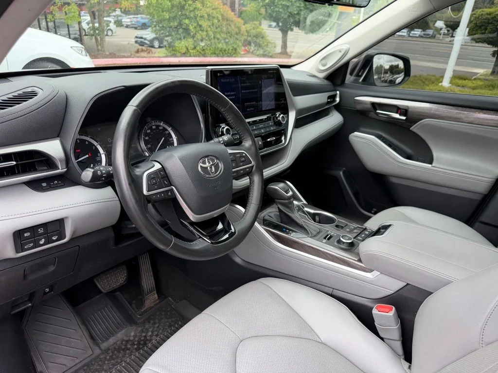 2022 Toyota Highlander Platinum - Photo 16