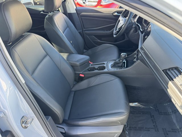 Used 2019 Pure White Volkswagen SEL image 6