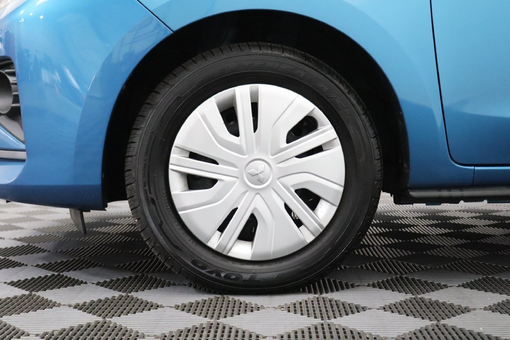 Used 2024 Blue Mitsubishi ES image 5
