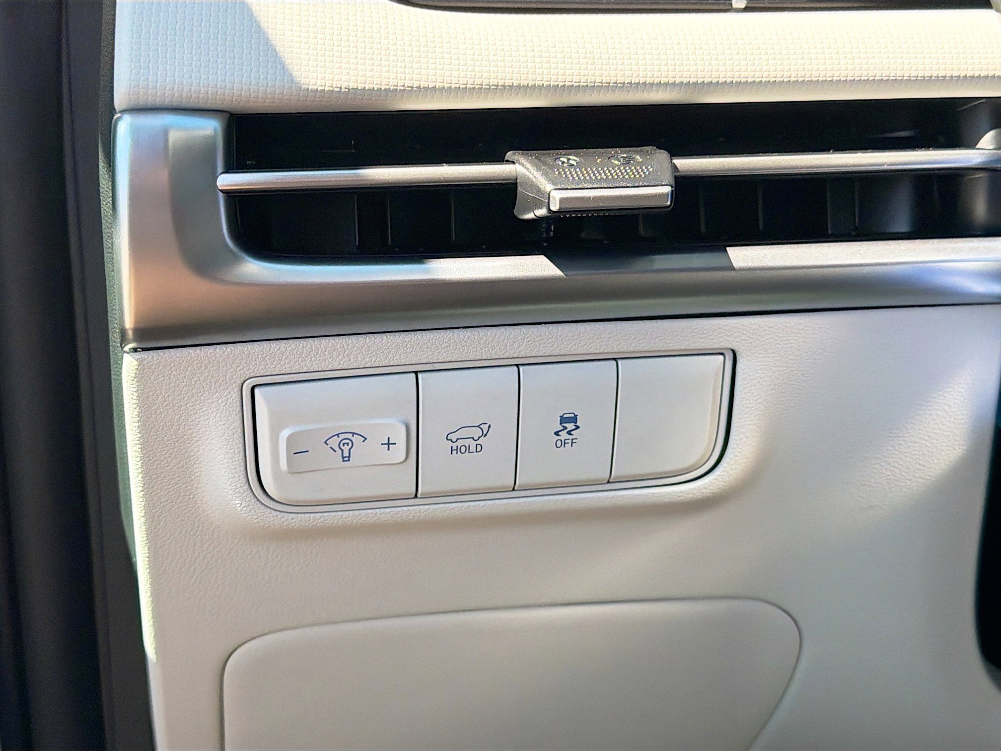 New 2026 Serenity White Pearl Hyundai SEL FWD image 67