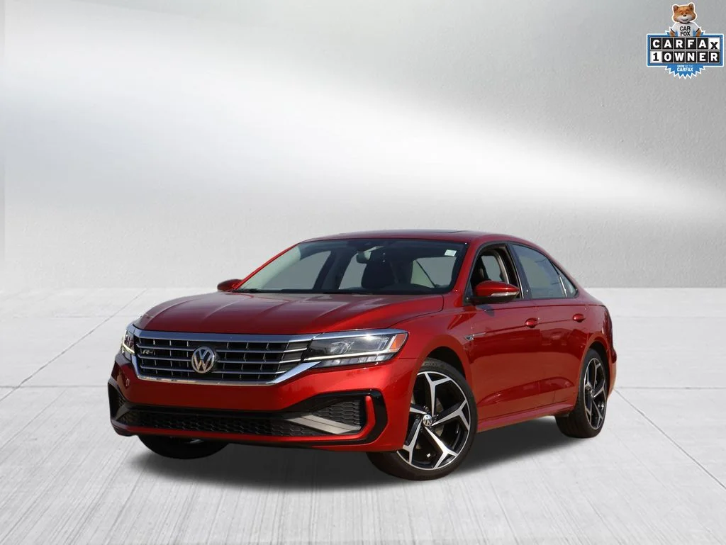 2020 Volkswagen Passat 2.0T R-Line Auto's photo