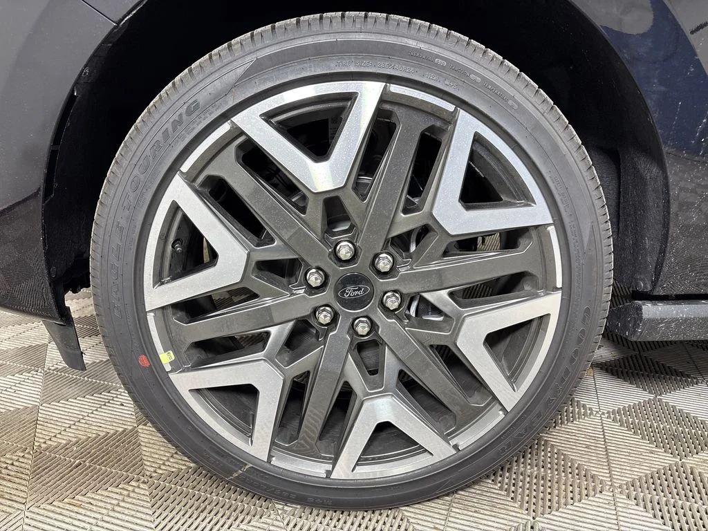 New 2026 Black Ford Platinum image 11