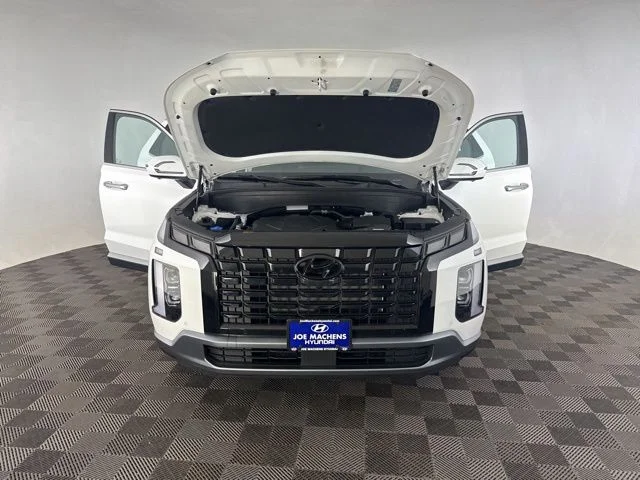 Used 2025 White Hyundai SEL Premium image 12
