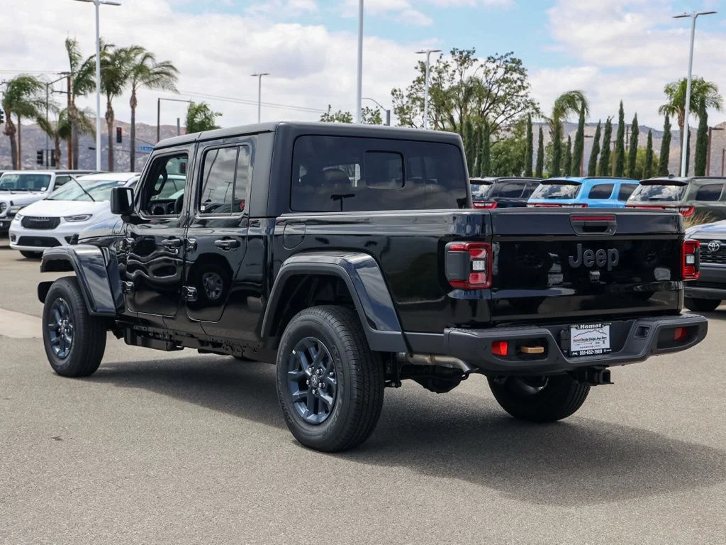 New 2026 Black Clear-Coat Exterior Paint Jeep 85th Anniversary Edition image 6