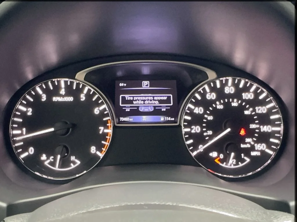 Used 2018 Silver Nissan 2.5 S image 38