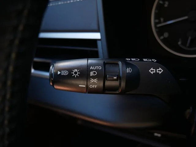 Used 2024 Blue Mitsubishi SE image 19
