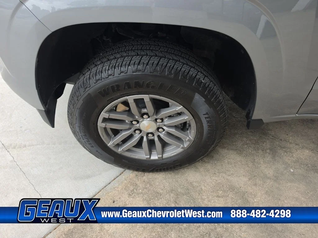 Used 2025 Gray Chevrolet LT image 23