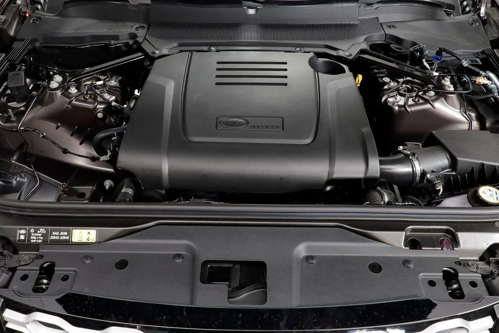 New 2025 Gray Land Rover S image 24