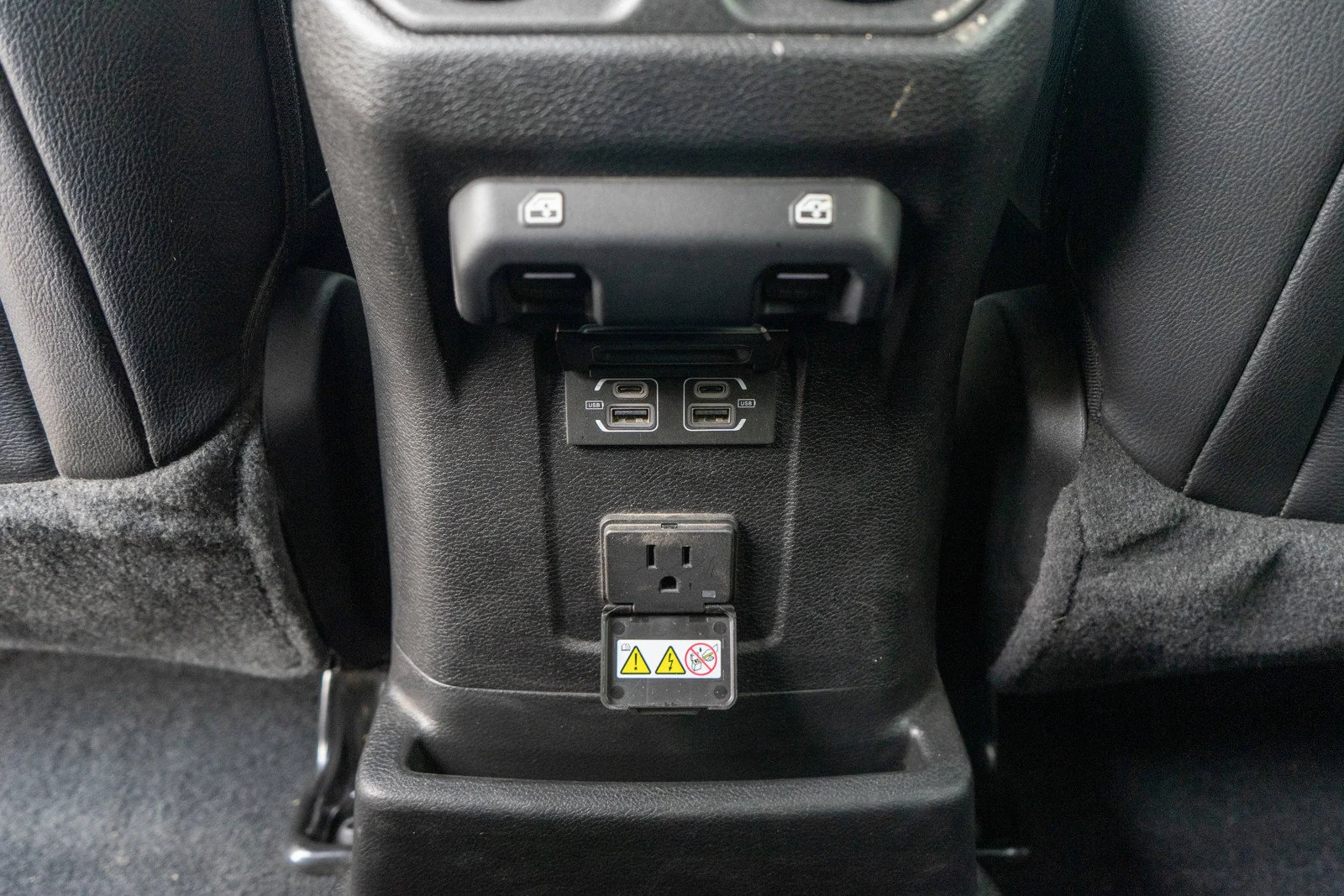 Used 2023 Black Clearcoat Jeep Sahara 4xe image 30