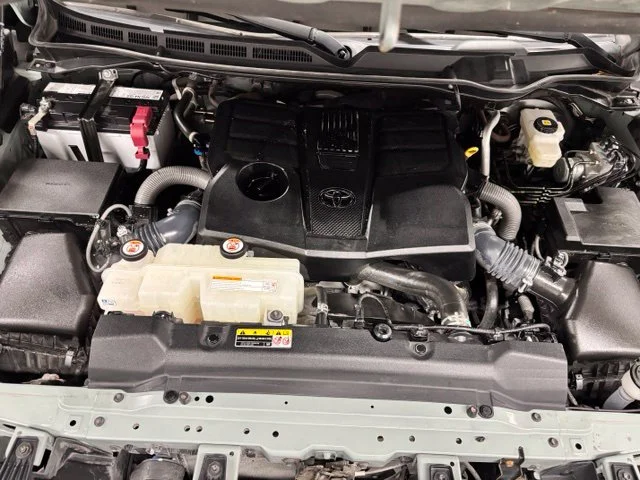 Used 2024  Toyota SR5 image 25