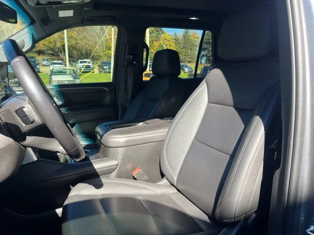 Used 2022 Gray Chevrolet Z71 image 11