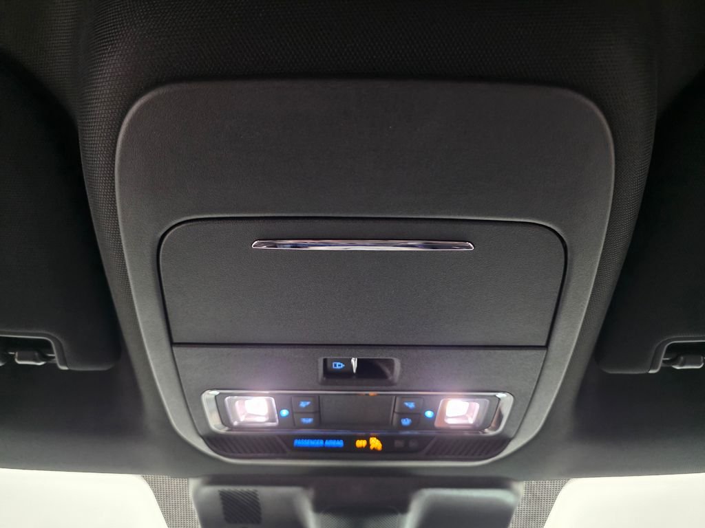 Used 2025 White Ford Lariat image 24
