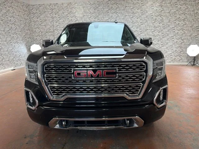 Used 2020 Onyx Black GMC Denali image 2
