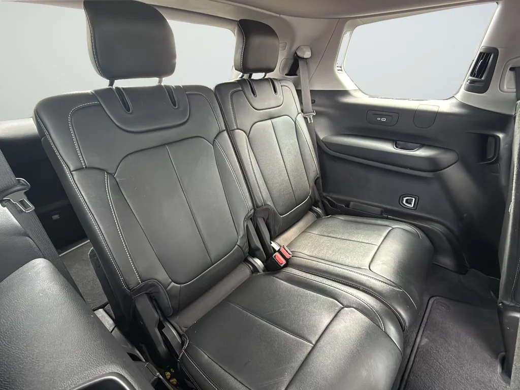 Used 2023 Black Jeep Limited image 10