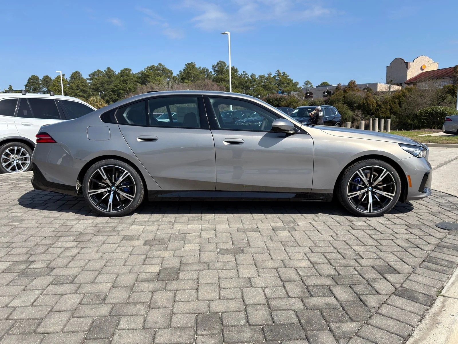 New 2026 Oxide Grey Metallic BMW 530i xDrive image 8