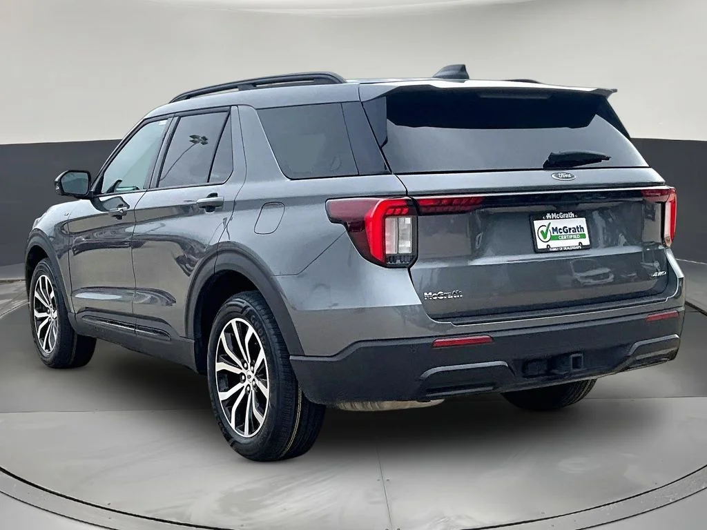 Used 2025 Gray Ford ST-Line image 5
