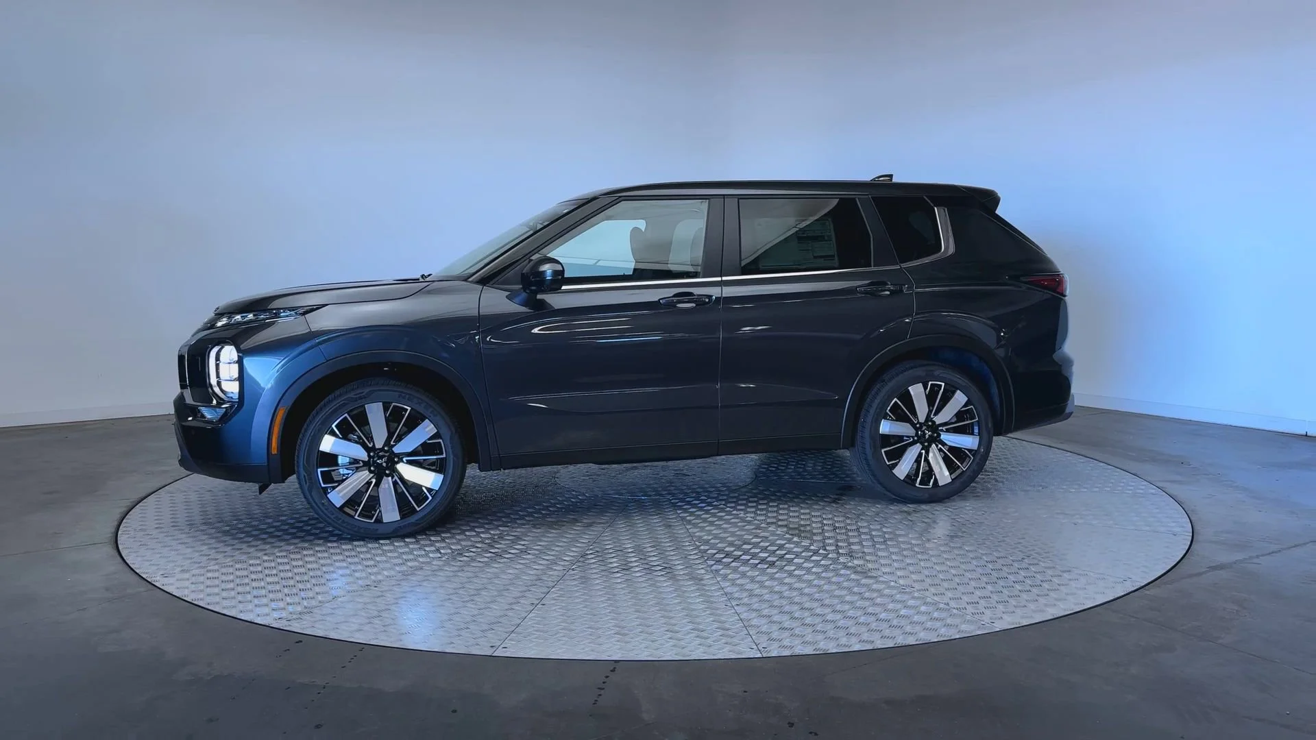 New 2026 Graphite Gray Mitsubishi SE 1.5T S-AWC image 5