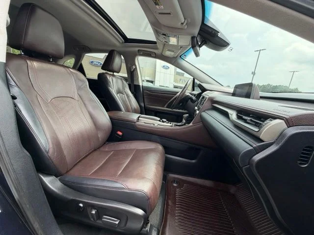 Used 2016  Lexus 350 image 21