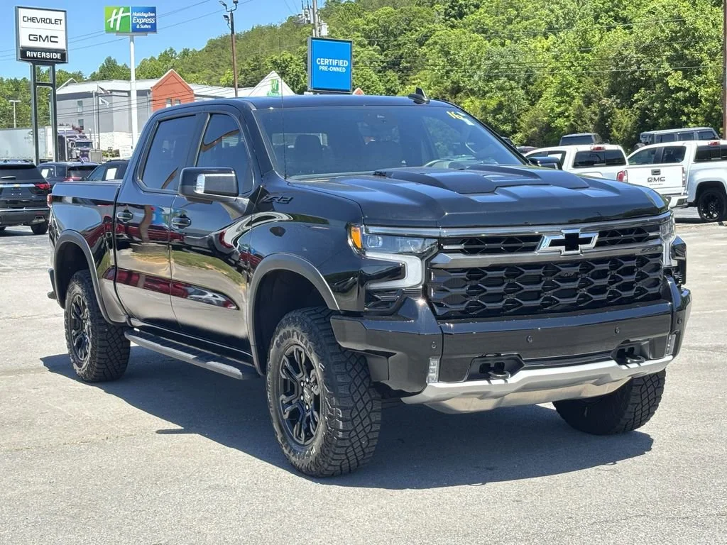 Used 2025 Black Chevrolet ZR2 image 4