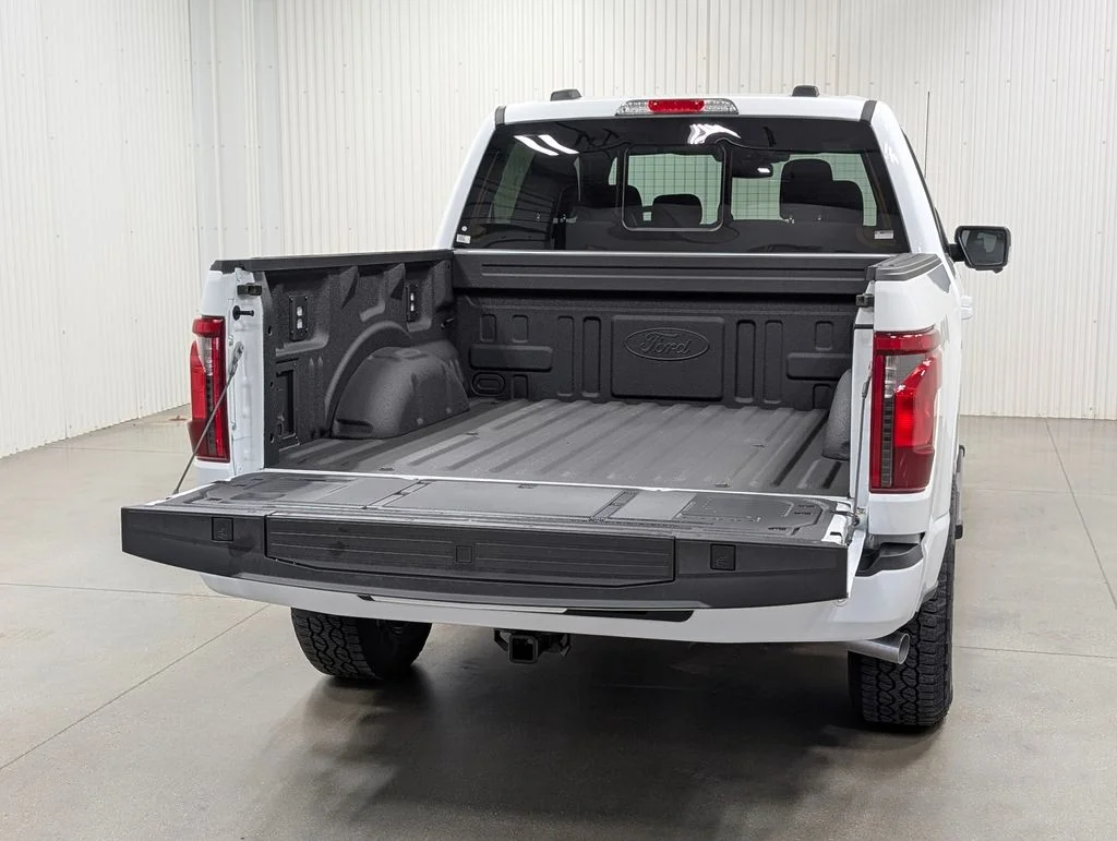 New 2026 Oxford White Ford XLT image 23