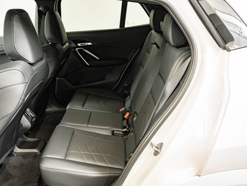 New 2026 Alpine White BMW xDrive28i image 42