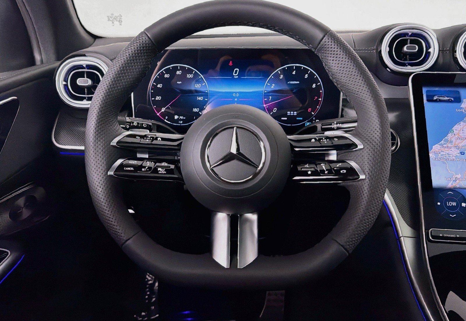 New 2027 Polar White Mercedes-Benz GLC 300 SUV image 17