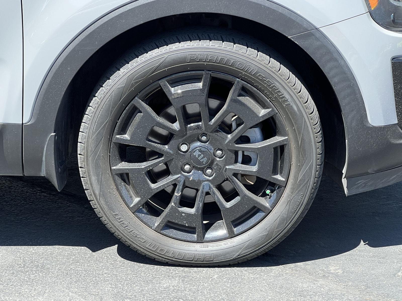 2021 Kia Telluride EX - Photo 16