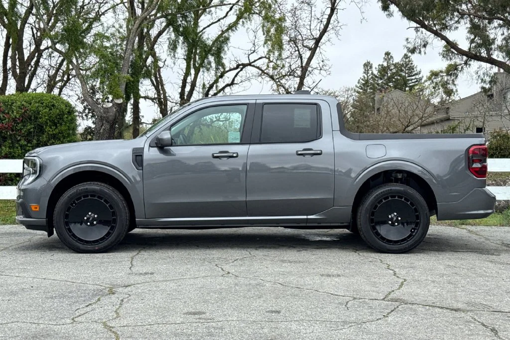 New 2026 Gray Metallic Ford Lobo™ image 7