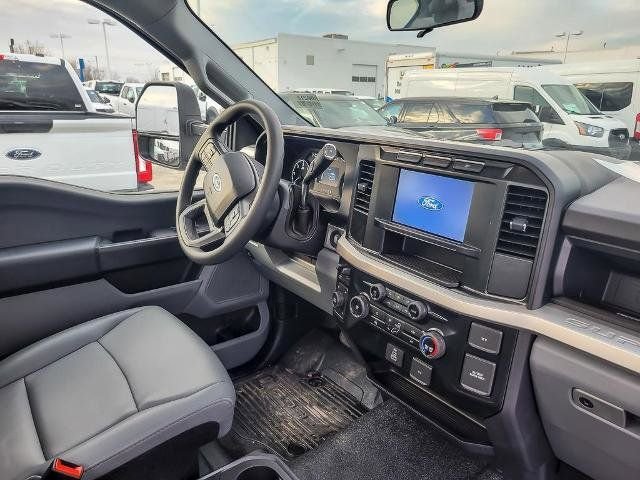 2024 Ford F-550 Super Duty Chassis Cab XL - Photo 26