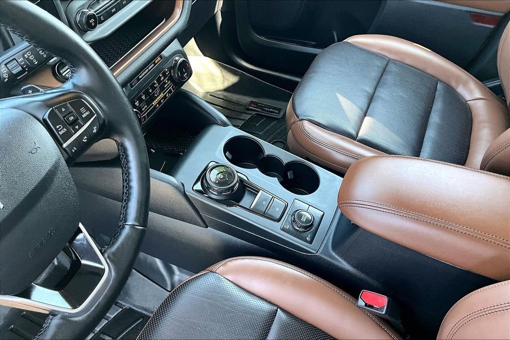 Used 2024 Desert Sand Ford Badlands image 8