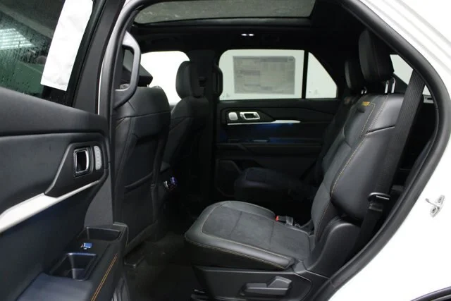 New 2026 Star White Metallic Tri-Coat Ford Tremor® image 38