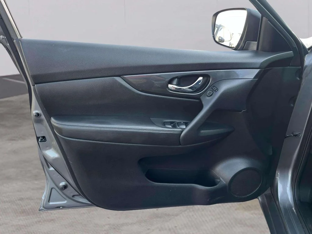 Used 2017 Gun Metallic Nissan S image 18