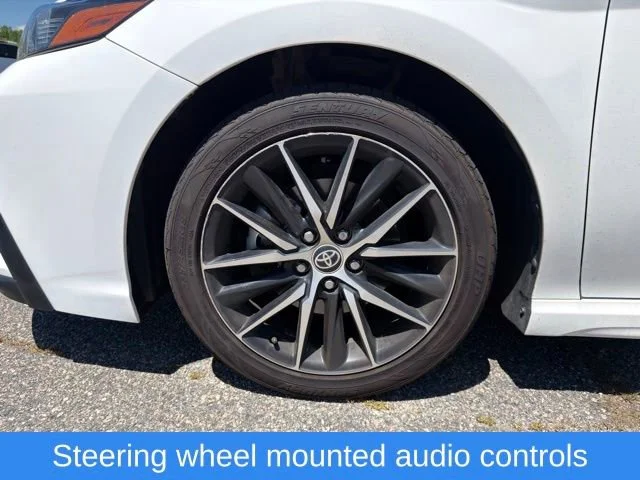 Used 2022 White Toyota SE image 12