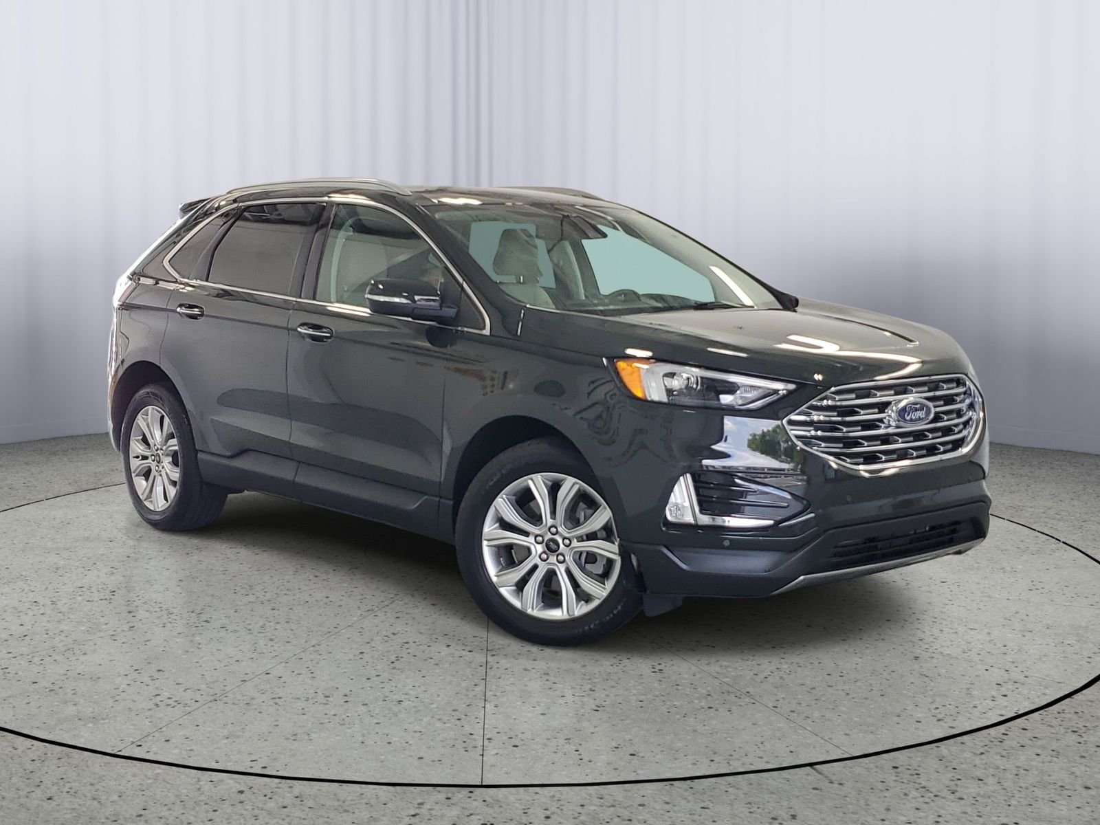 Used 2024 Green Ford Titanium image 1