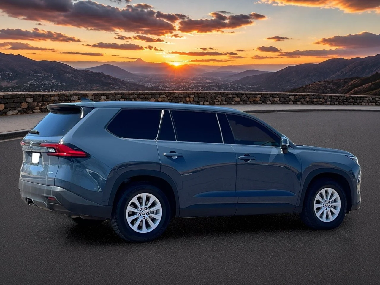 Used 2024 Storm Cloud Toyota XLE image 4