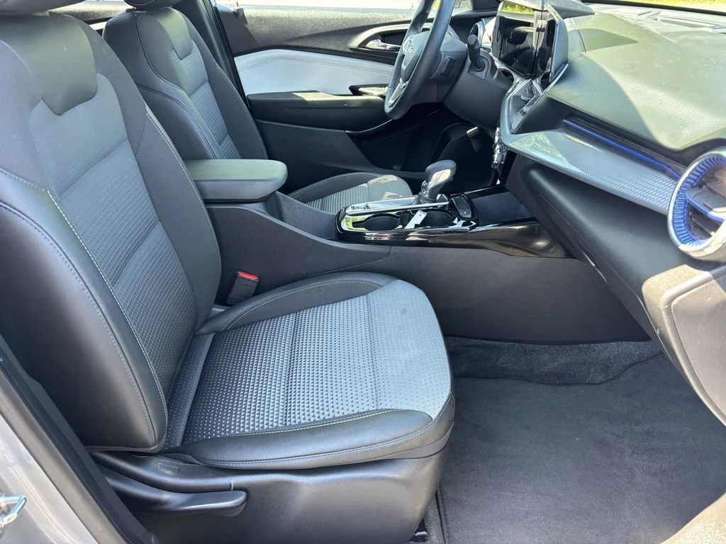 Used 2024 Sterling Gray Metallic Chevrolet LT image 22