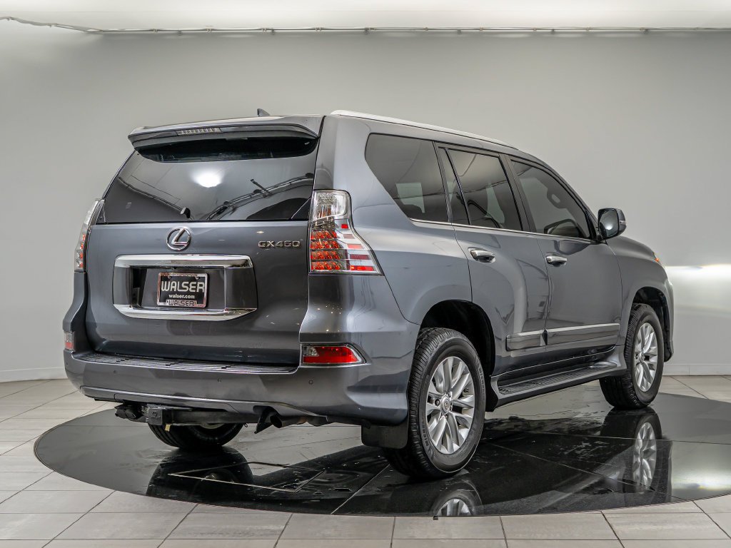 Used 2016 Gray Pearl Lexus 460 image 5