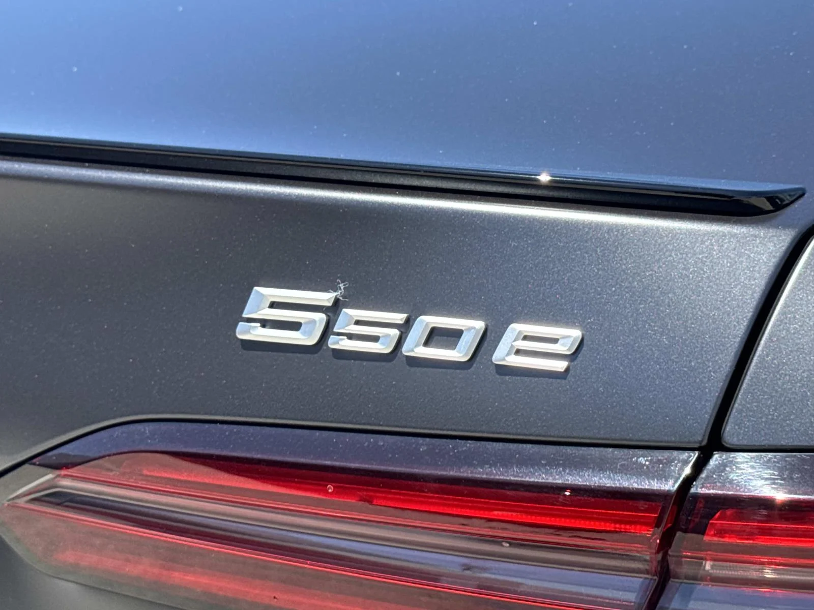 New 2027 Frozen Deep Grey BMW 550e xDrive Sedan image 7