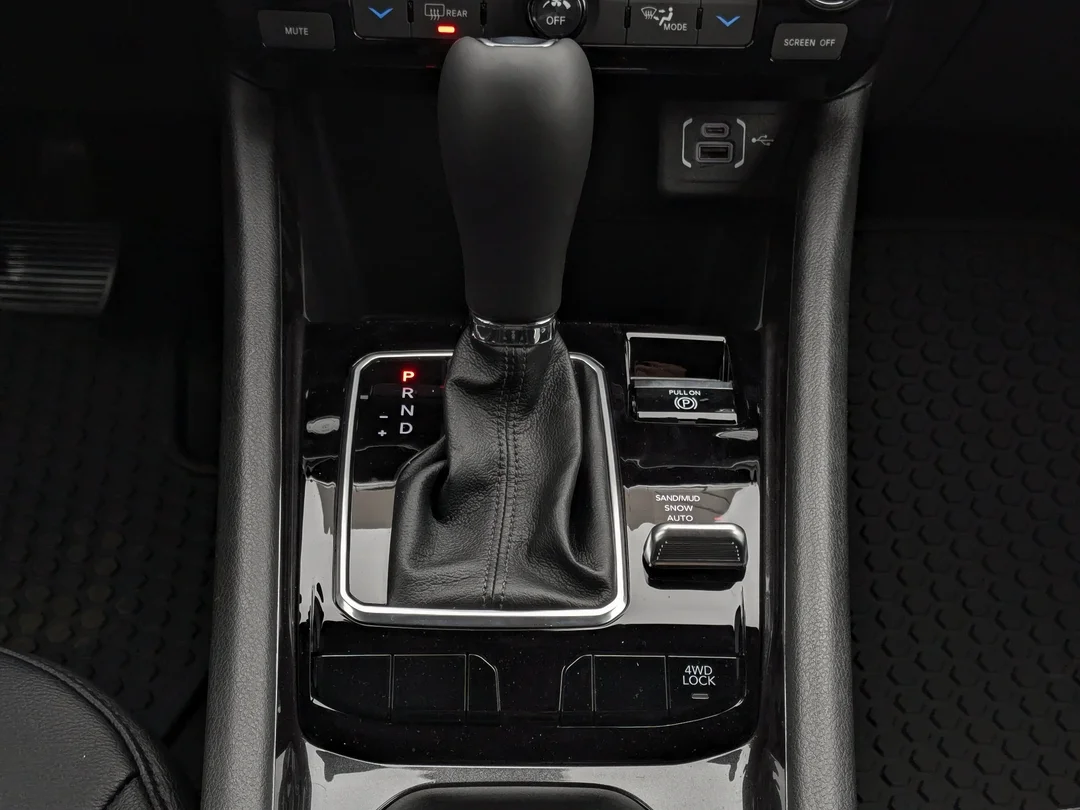 New 2026 Black Jeep North - - 4x4 - Heated Seats & Steering - Power Liftgate - 10.1  Display - Keyless Entry & More! image 24